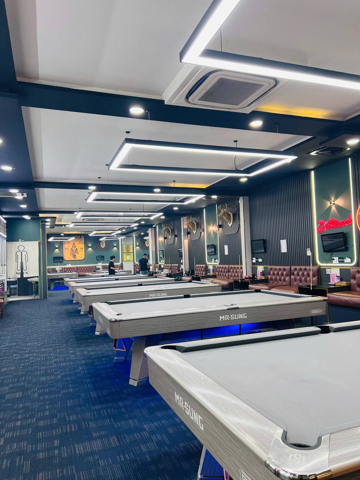 Khu Mr. Sung — 86 Luxury Billiards 4
