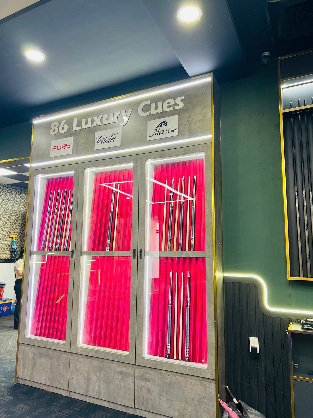Tủ cơ 86 Luxury Cues — 86 Luxury Billiards 5